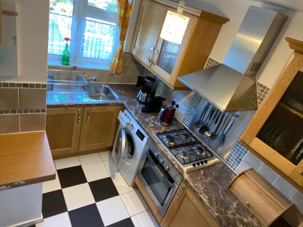 Beautiful 2 Bedroom & Balcony Flat In Central London Eksteriør bilde
