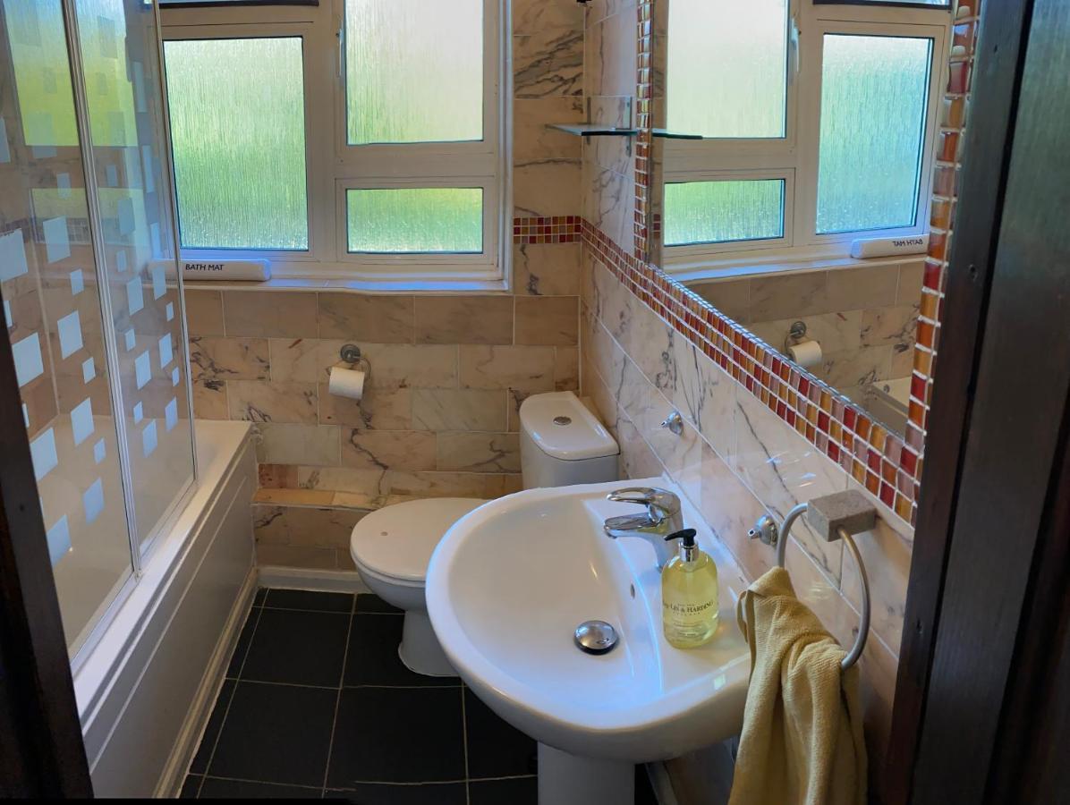 Beautiful 2 Bedroom & Balcony Flat In Central London Eksteriør bilde